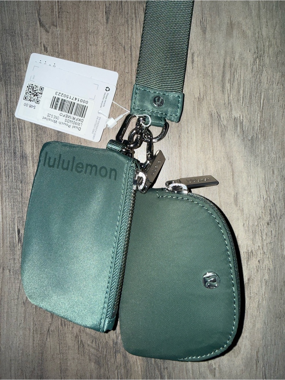 Lululemon Dual Pouch Wristlet Medium Forest/Dark Forest